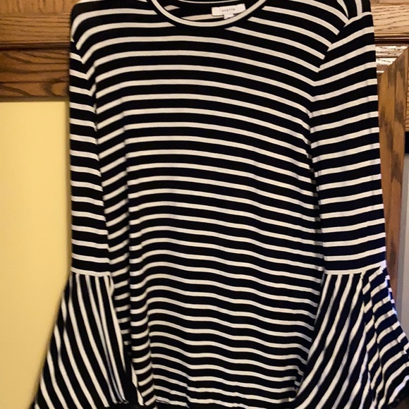Stripped top - Picture 1 of 1